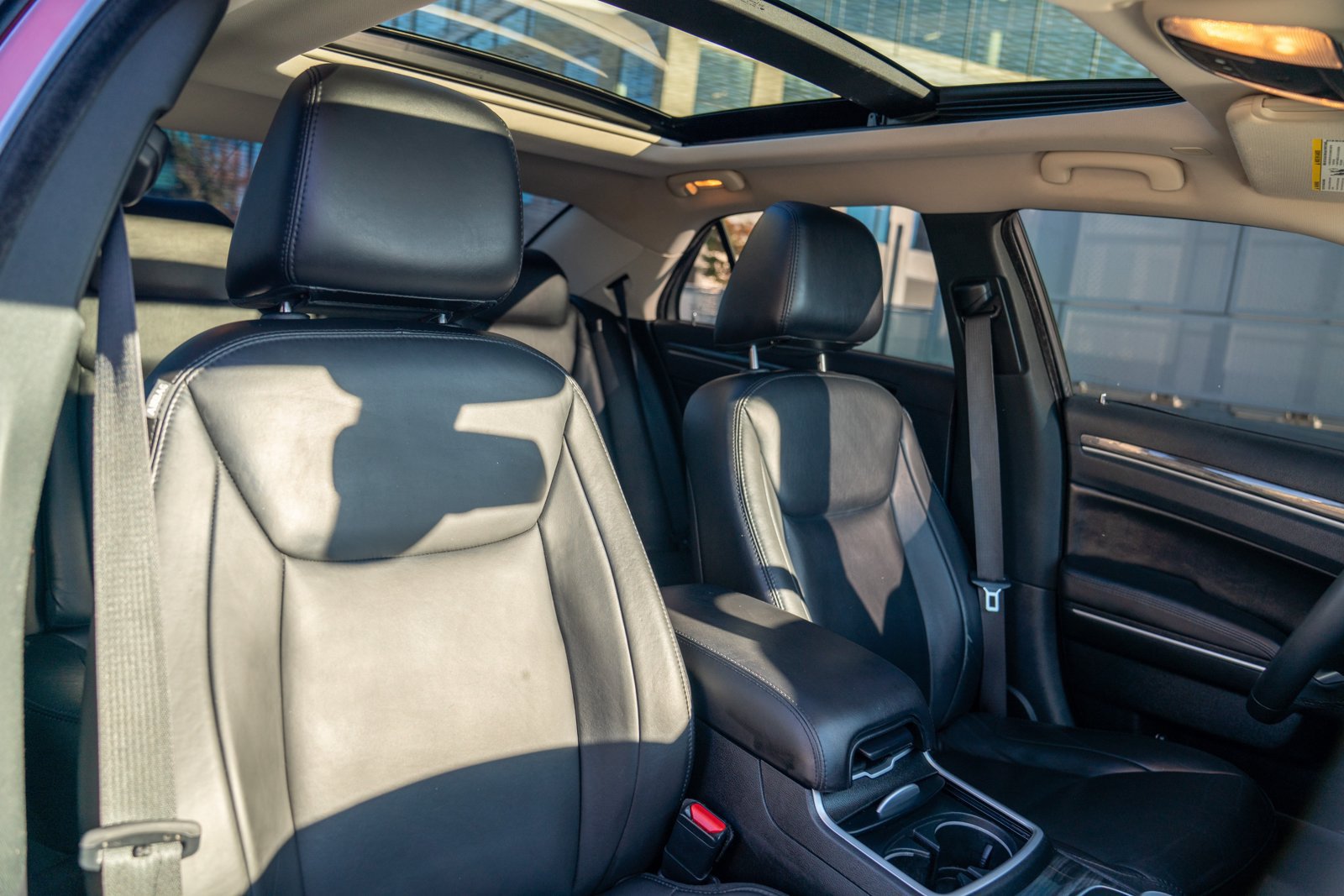 Used 2018 Chrysler 300 Touring L RWD image 25