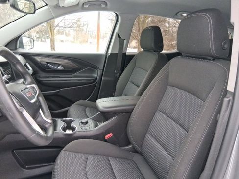 Used 2024 GMC Terrain SLE w/ Driver Convenience Package image 13