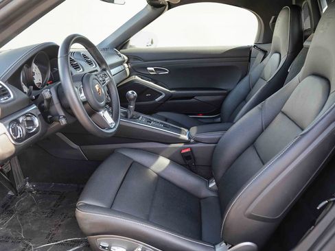 Used 2024 Porsche 718 Boxster image 19