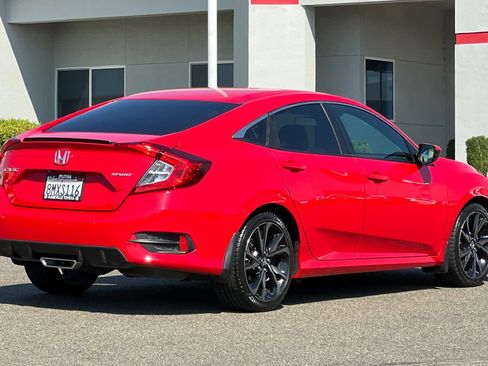 Used 2019 Honda Civic Sport image 2