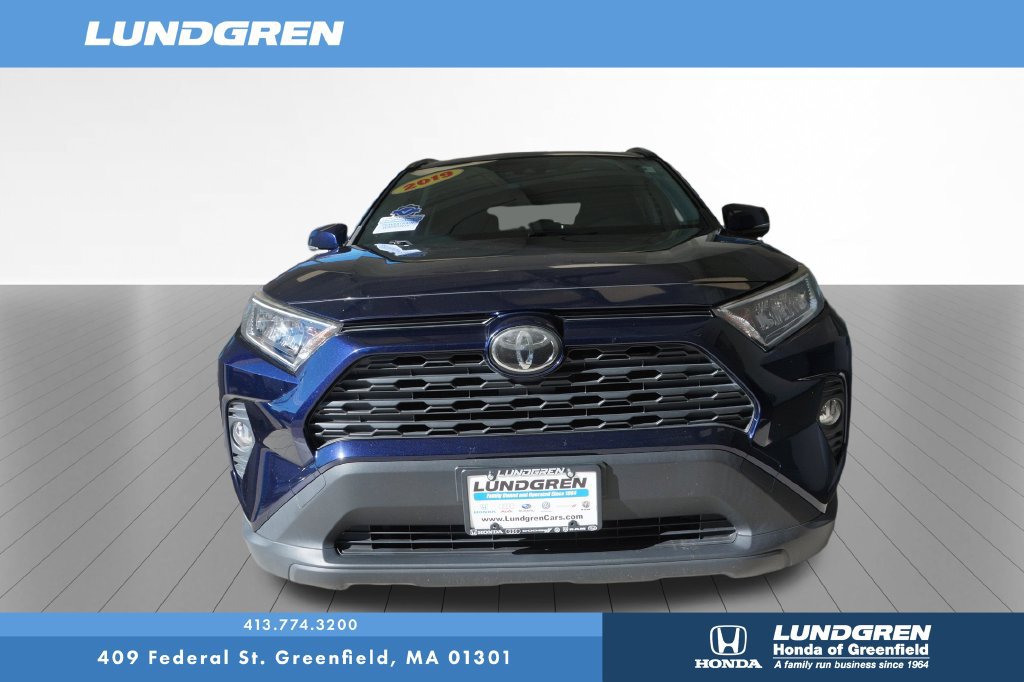 Used 2019 Toyota RAV4 XLE w/ Convenience Package AWD/4WD image 2
