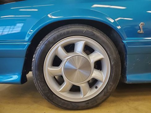 Used 1993 Ford Mustang Cobra RWD image 10