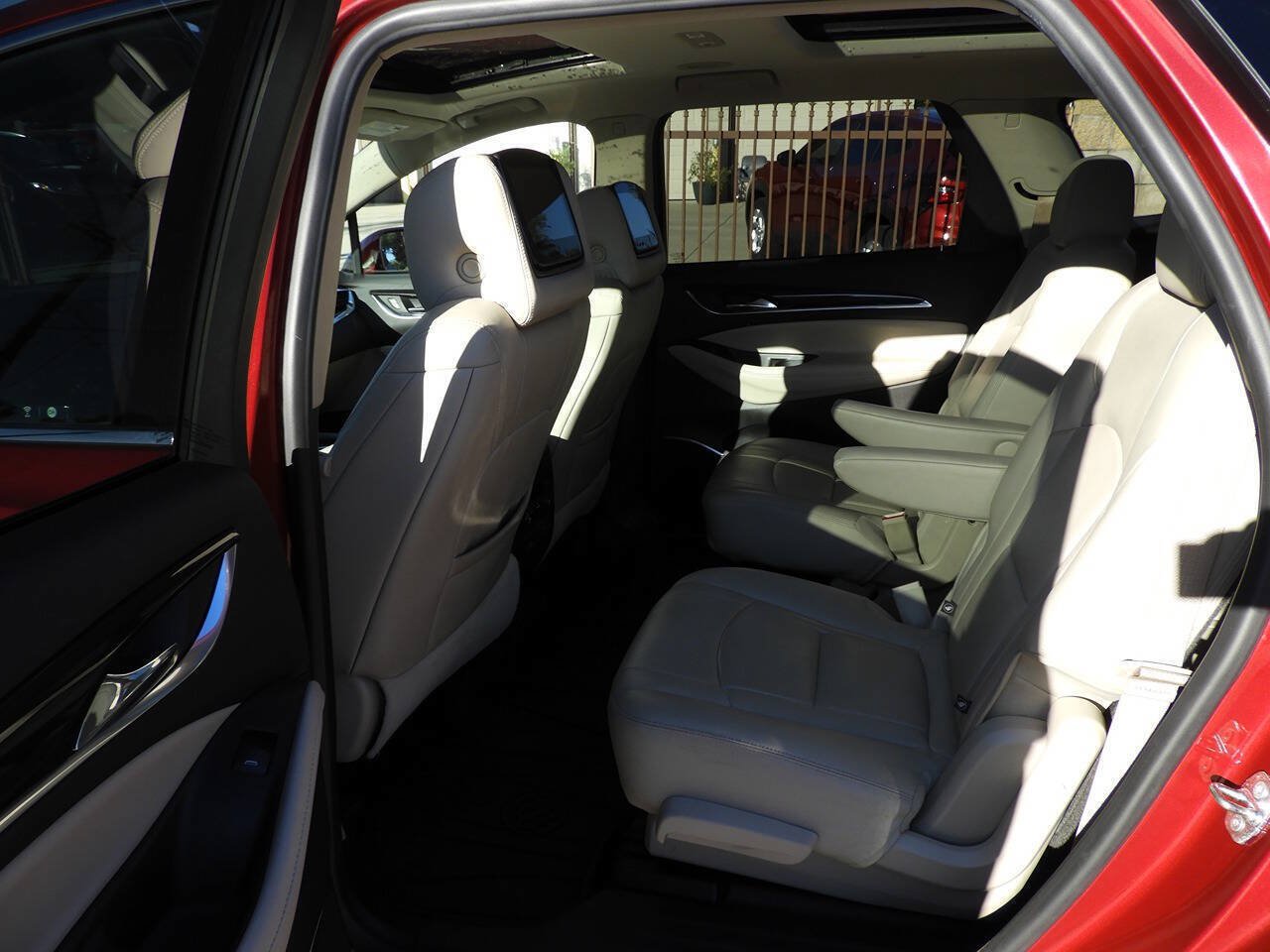 Used 2019 Buick Enclave Essence w/ Trailering Package, 5000 lbs. FWD image 25