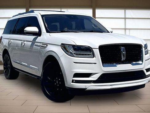 Used 2020 Lincoln Navigator Reserve w/ Equipment Group 208A Reserve AWD/4WD image 12
