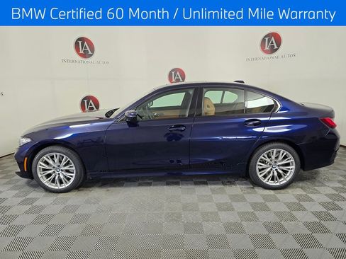 Certified 2023 BMW 330i xDrive Sedan w/ Premium Package AWD/4WD image 6