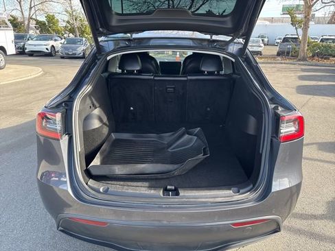 Used 2021 Tesla Model Y Long Range image 30