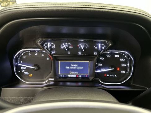 Used 2019 GMC Sierra 1500 SLT w/ X31 Off-Road Package AWD/4WD image 14