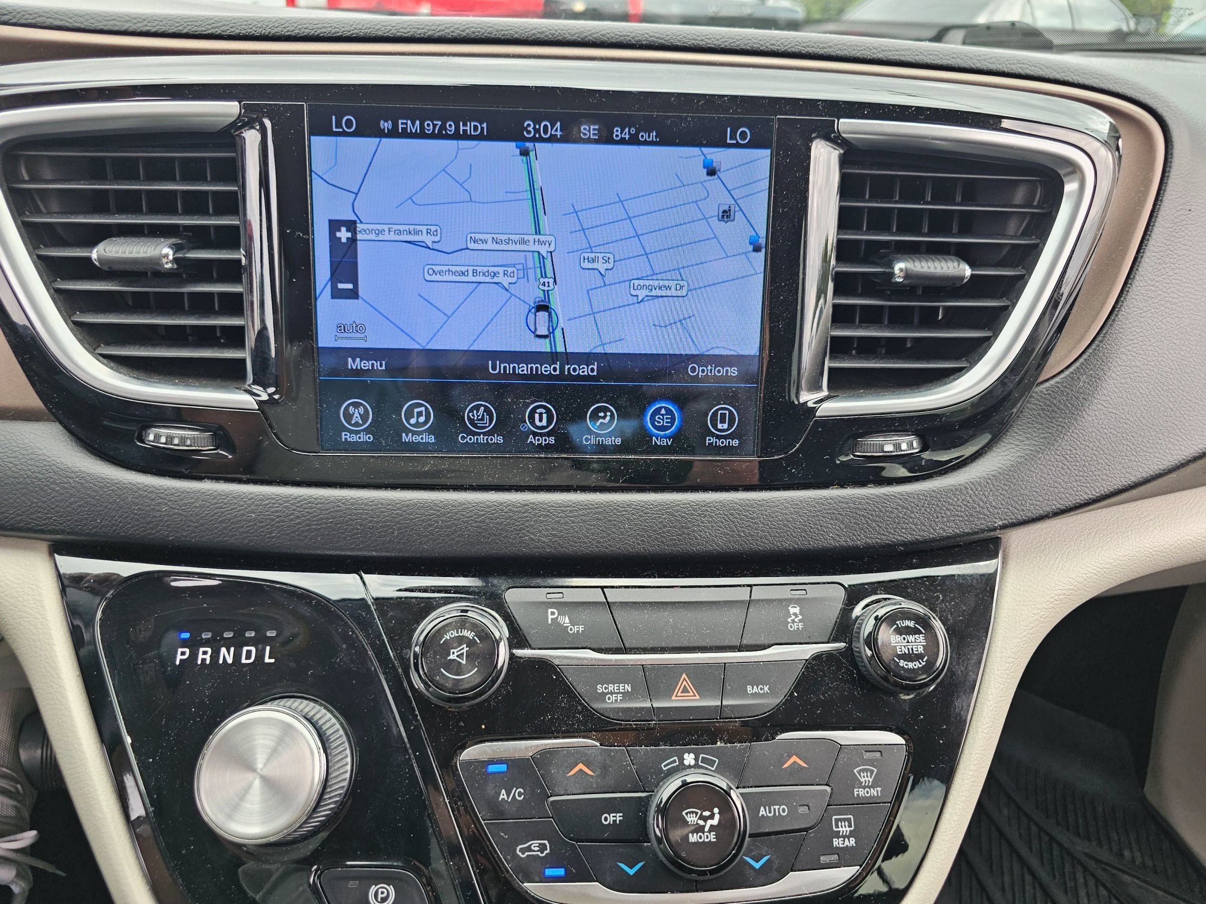 Used 2017 Chrysler Pacifica Touring-L Plus FWD image 14