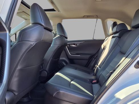 Used 2024 Toyota RAV4 Limited image 17
