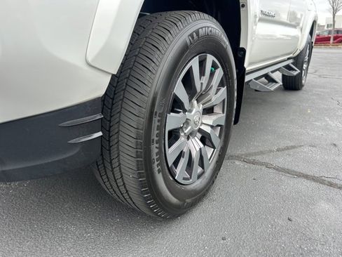 Used 2023 Toyota Tacoma Limited image 10