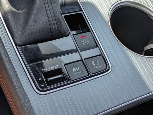 Certified 2023 Toyota Sienna XSE image 18