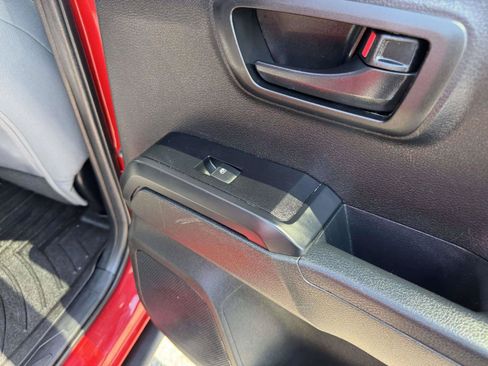 Used 2022 Toyota Tacoma SR w/ SR Convenience Package RWD image 47