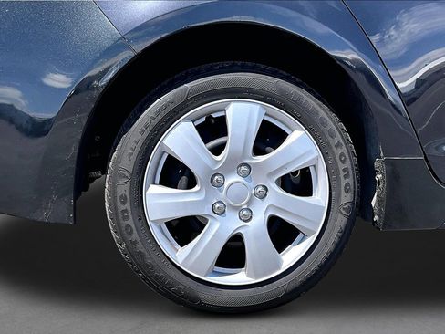 Used 2022 Toyota Corolla LE image 7