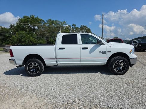 Used 2022 RAM 1500 Tradesman w/ Chrome Appearance Group AWD/4WD image 5