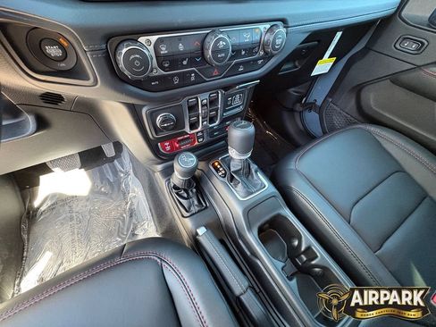 New 2026 Jeep Gladiator Rubicon image 19