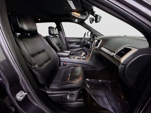 Used 2017 Jeep Grand Cherokee Limited image 29