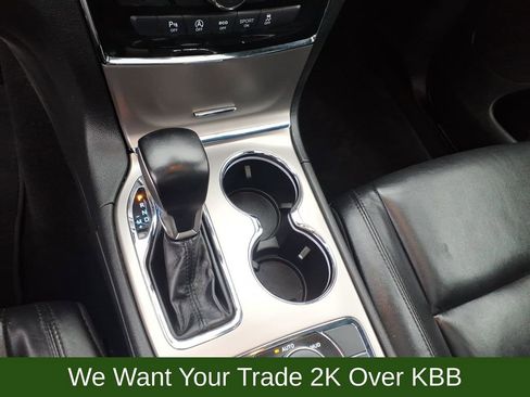 Used 2022 Jeep Grand Cherokee Limited AWD/4WD image 25