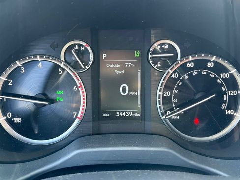 Used 2023 Lexus GX 460 Premium w/ Premium Package AWD/4WD image 15