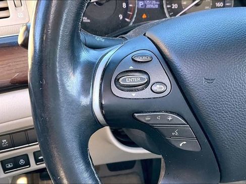 Used 2015 INFINITI Q70 3.7 w/ Deluxe Touring Package image 18