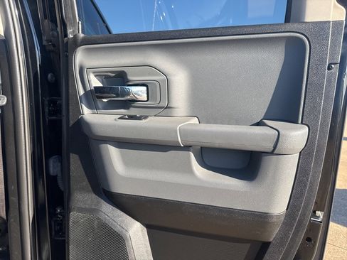 Used 2019 RAM 1500 Classic Warlock image 14