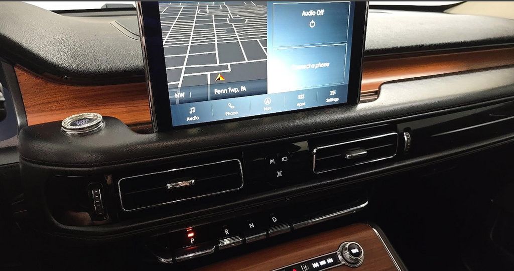 Used 2020 Lincoln Aviator Reserve w/ Equipment Group 201A AWD/4WD image 12