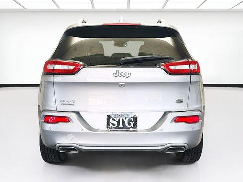 Used 2017 Jeep Cherokee Overland w/ Heavy Duty Protection Group image 5