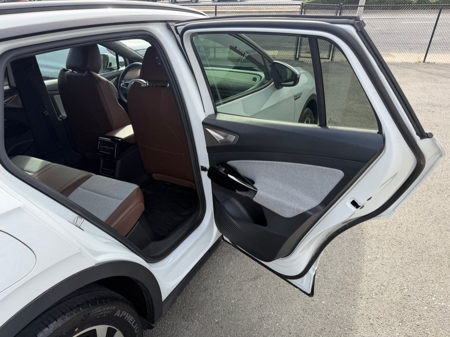 Used 2023 Volkswagen ID.4 Pro RWD image 36