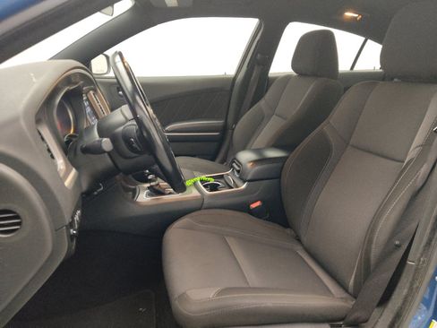 Used 2022 Dodge Charger SXT RWD image 17