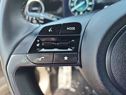 Certified 2025 Hyundai Elantra SEL image 16