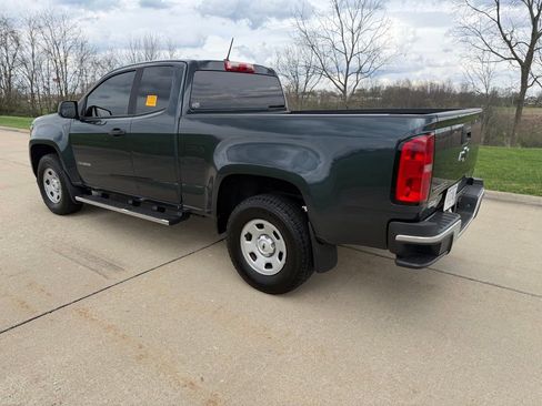 Used 2017 Chevrolet Colorado W/T w/ WT Convenience Package image 2