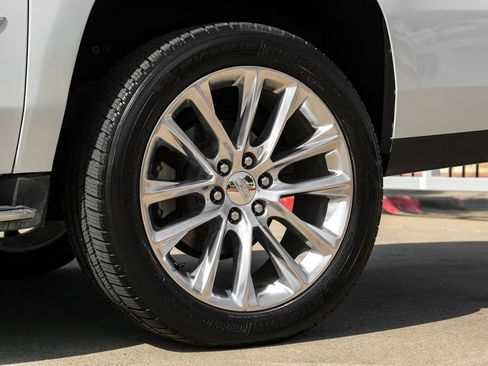 Used 2019 Cadillac Escalade ESV Premium Luxury RWD image 65