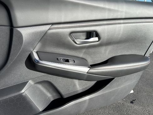 Certified 2024 Nissan Sentra SR image 23