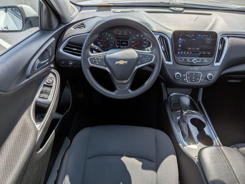 Used 2024 Chevrolet Malibu LT FWD image 30