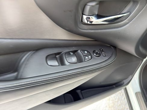 Certified 2023 Nissan Murano SV w/ SV Midnight Edition Package image 12