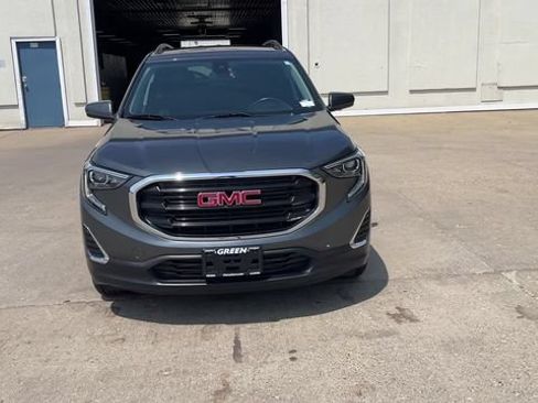Used 2020 GMC Terrain SLE w/ Driver Convenience Package AWD/4WD image 3
