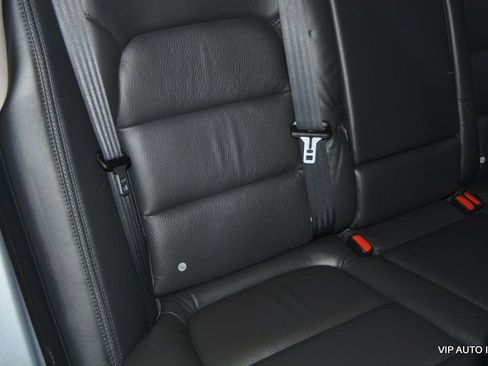 Used 2010 Volvo XC70 3.2 image 24