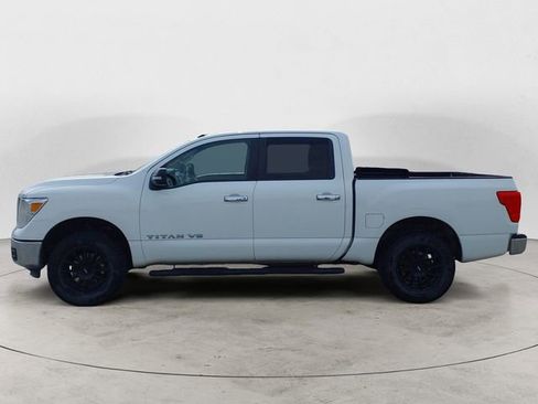 Used 2019 Nissan Titan SV AWD/4WD image 2