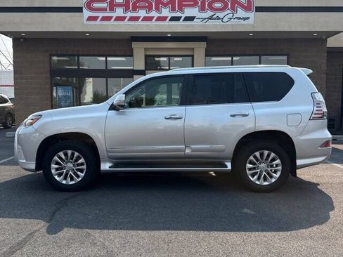 Used 2015 Lexus GX 460 w/ Premium Package AWD/4WD image 20