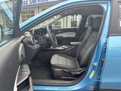 Used 2025 Chevrolet Trax LT image 16