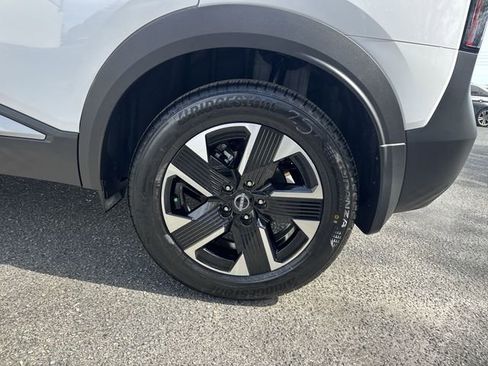 New 2026 Nissan Kicks SV image 32