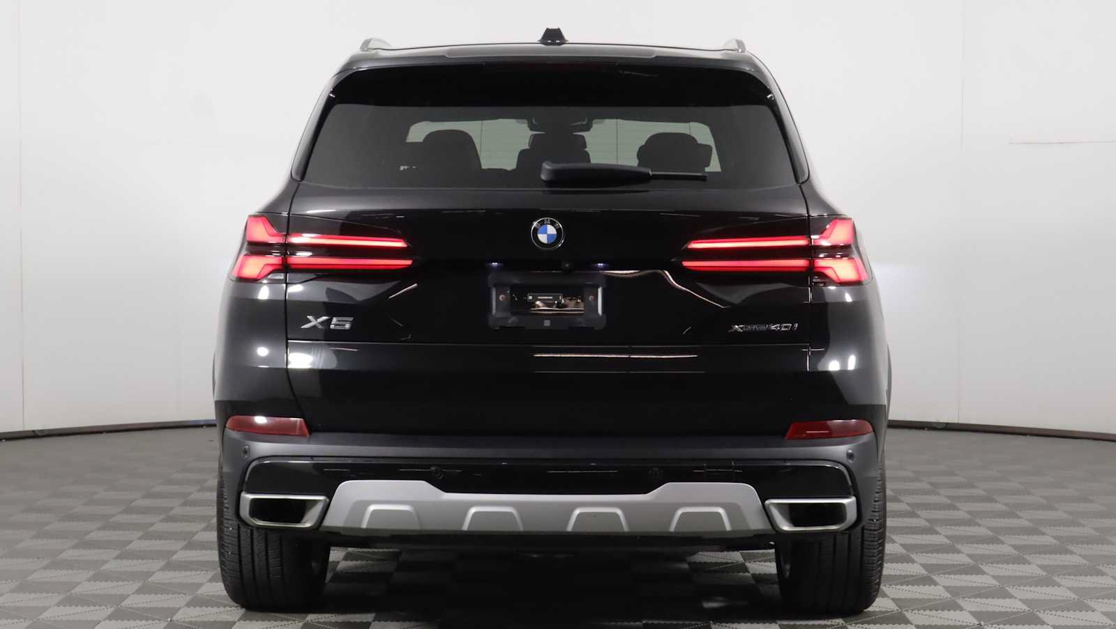 Used 2024 BMW X5 xDrive40i w/ Premium Package AWD/4WD image 5