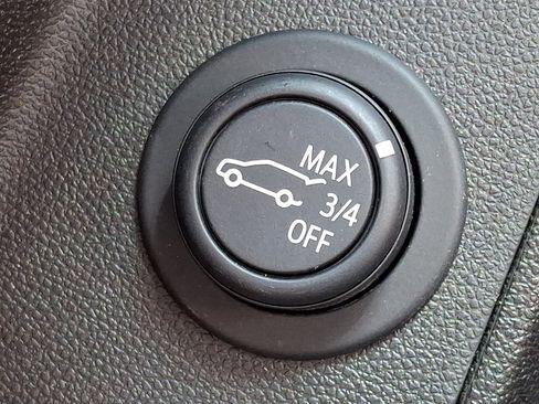 Used 2024 Chevrolet Equinox LT AWD/4WD image 25