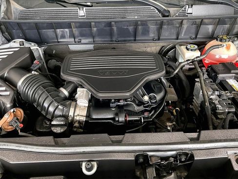 Used 2018 GMC Acadia SLT image 9