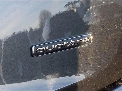 Used 2021 Audi Q5 e Premium Plus w/ Premium Plus Package image 31