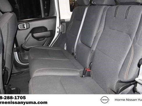 Used 2024 Jeep Wrangler Unlimited AWD/4WD image 5