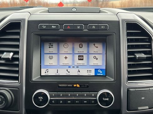 Used 2019 Ford Expedition Max Platinum image 27