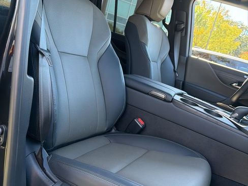 Used 2025 Lexus LX 700h Overtrail w/ Accessory Package (Z1) image 29