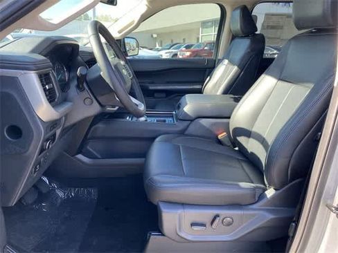 New 2024 Ford Expedition XLT image 12