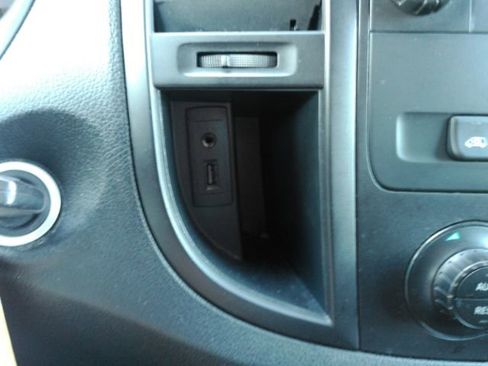 Used 2019 Mercedes-Benz Metris Passenger image 39