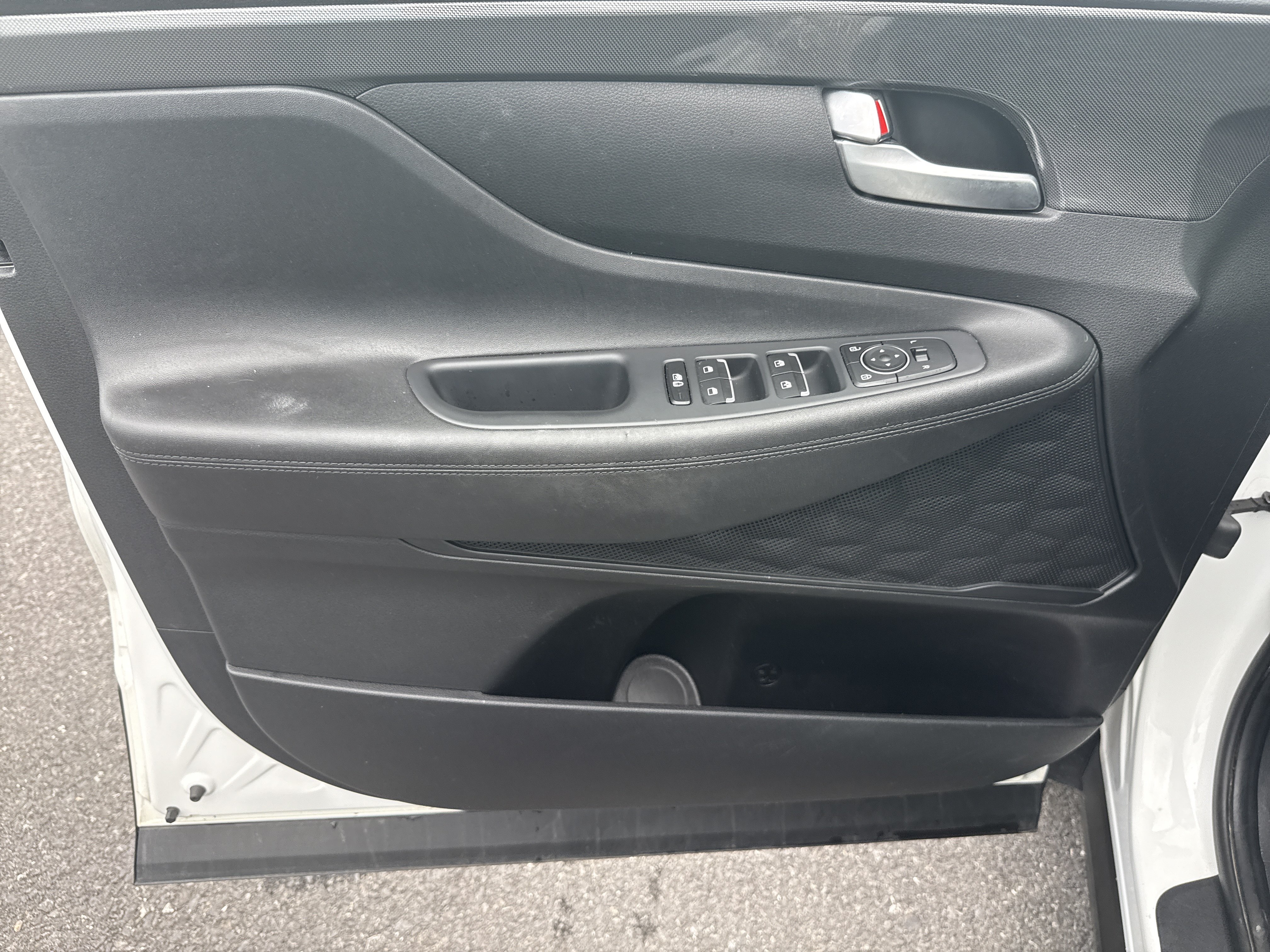 Used 2023 Hyundai Santa Fe SEL AWD/4WD image 16